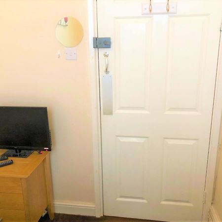 Budget Rooms Crosskeys Νιούπορτ Εξωτερικό φωτογραφία